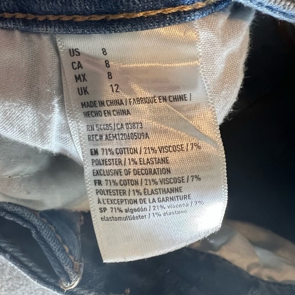 American Eagle Next Level Stretch Distressed Denim Mini Skirt Size 8 - Picture 5 of 6